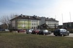 Widok od strony parkingu uczniowskiego