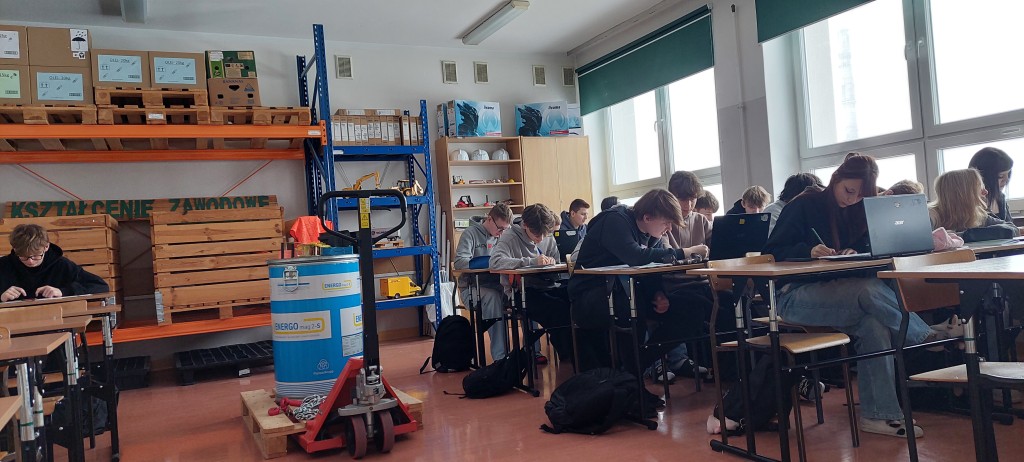 Zdjęcie pracowni logistycznej