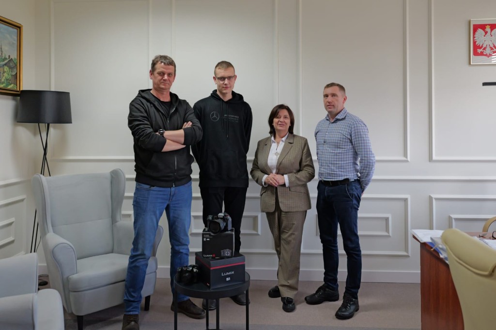 Przedstawiciele Konarskiego z ambasadorem marki Panasonic