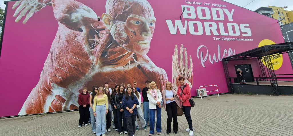 Nasi wycieczkowicze przed wystawą Body Worlds